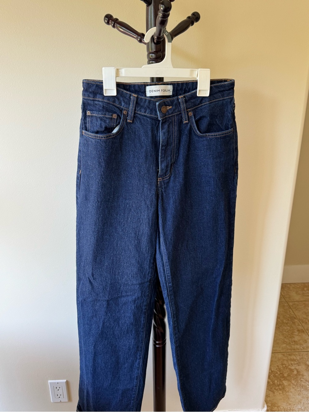 Denim Forum Farrah Straight-Leg Jeans in Dark Blue